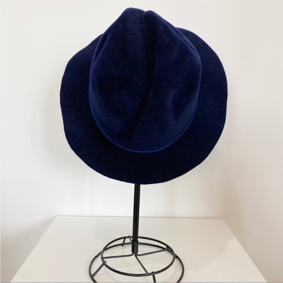 Gigi Burris Millinery Beautiful shape velvet hat in Navy blue main image 6